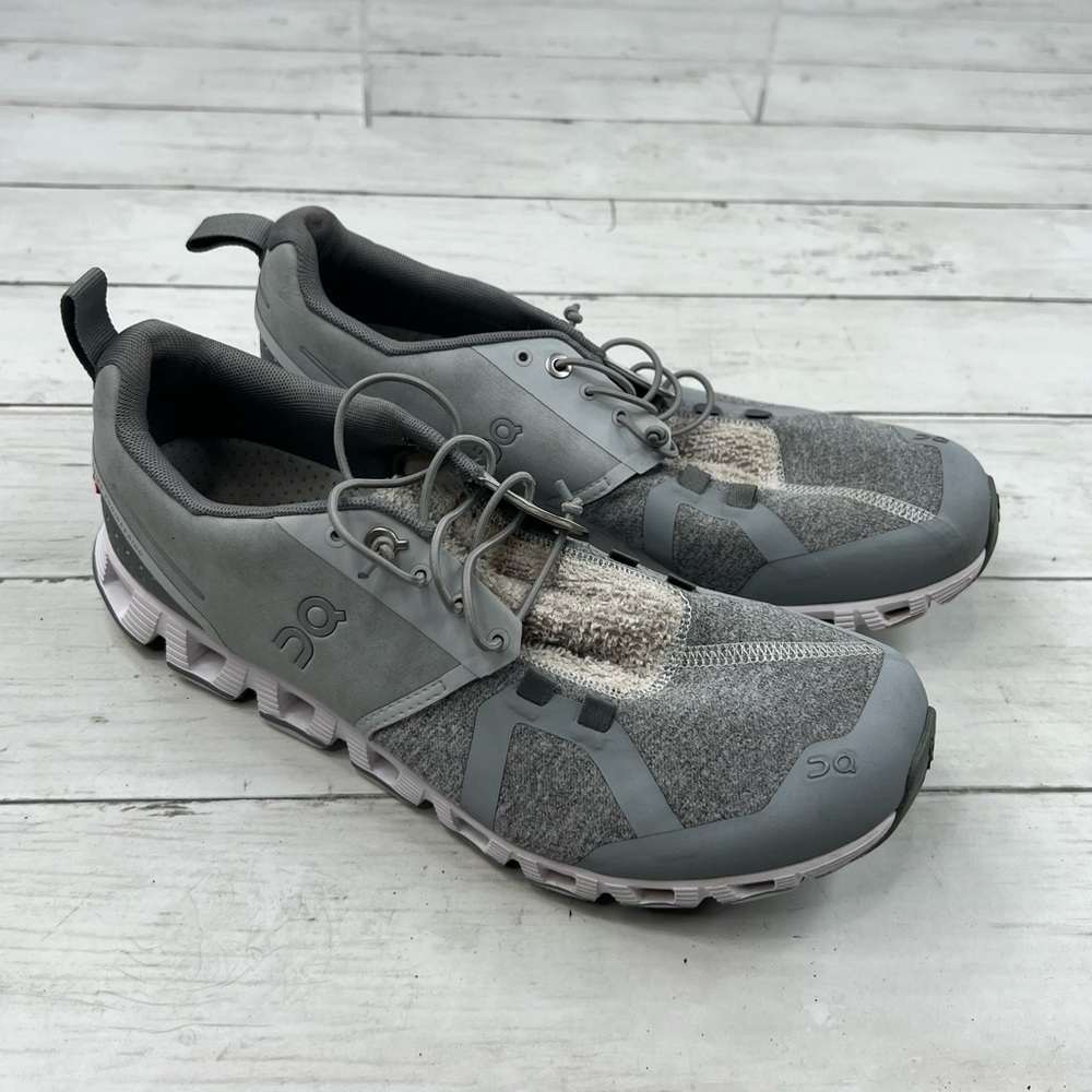 On Running Women’s Size 9 Terry Running Shoes